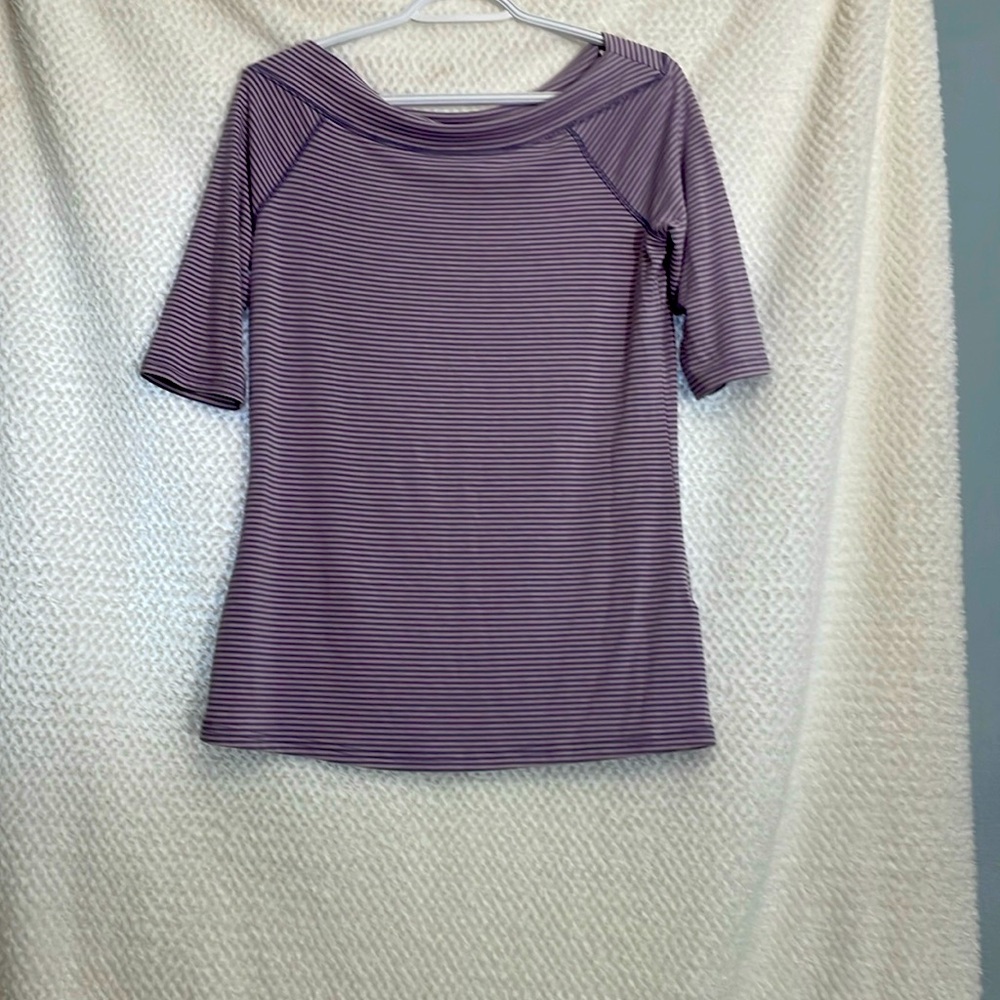 Aventura bamboo tshirt sizeM PTP 17” shoulder to hem 26”
